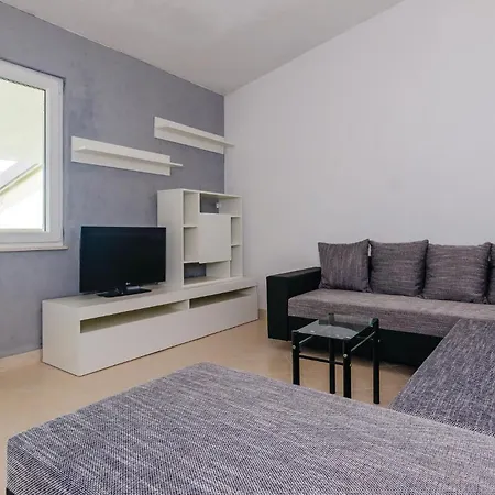 Two-bedroom In Hodilje
