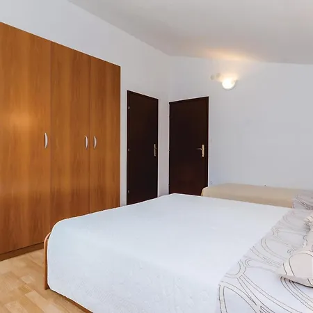 Two-bedroom In Hodilje Hodilje