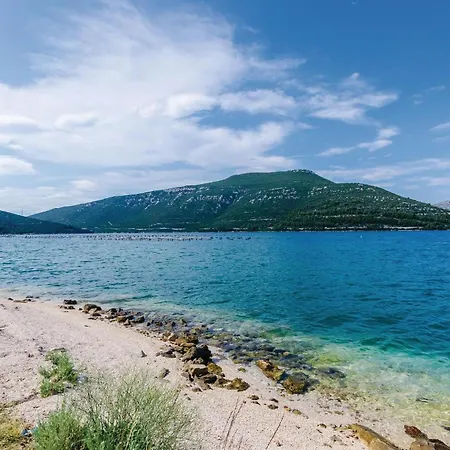 Two-bedroom In Hodilje *