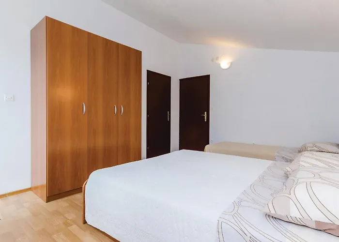 Two-bedroom In Hodilje